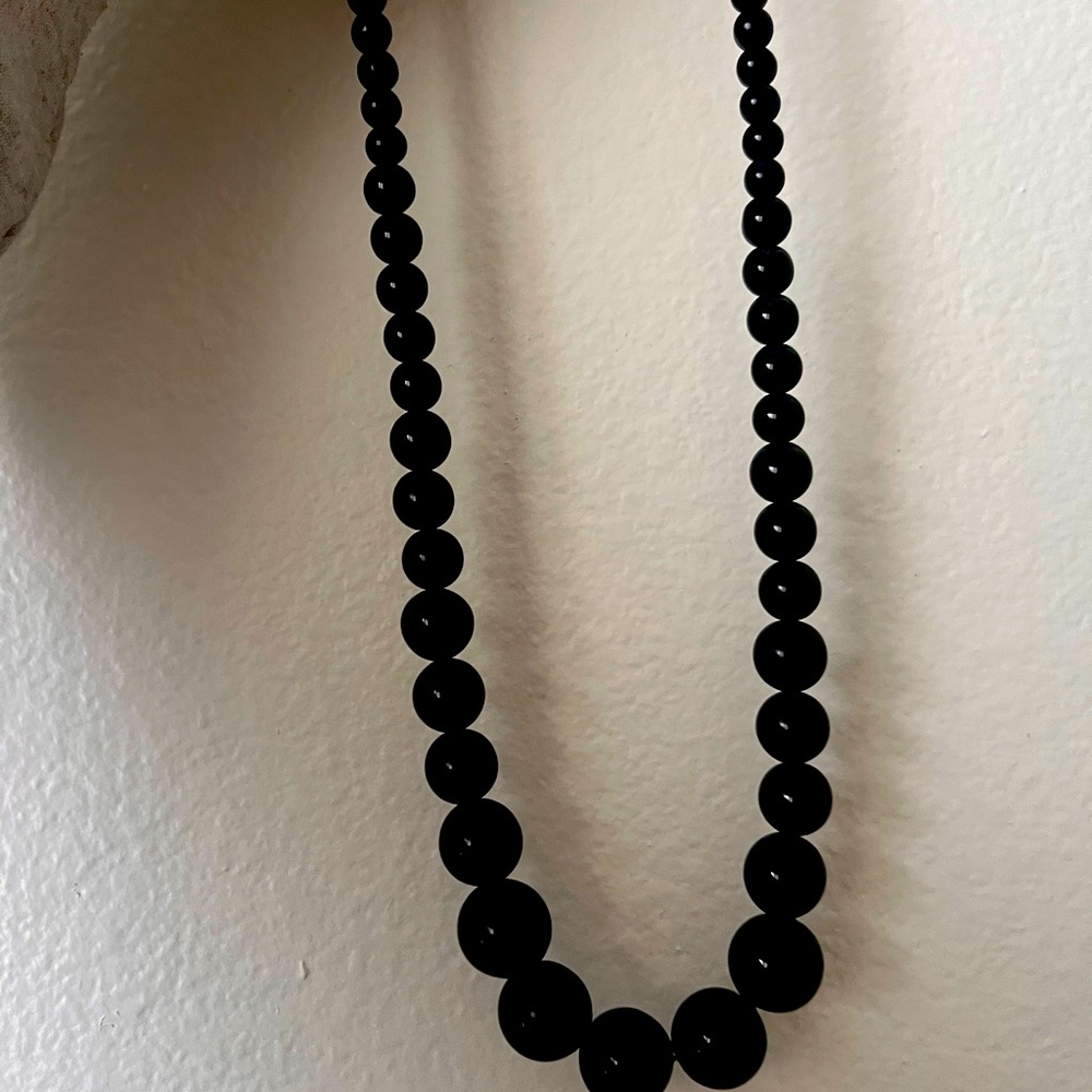 Black beads necklace